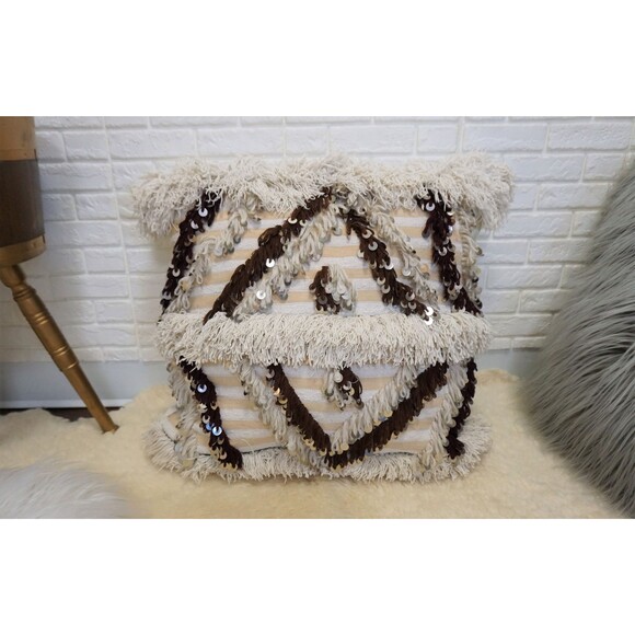 Vintage Moroccan Handira Pillow Cover: Berber Wedding Blanket, Sequins 03YS00356 - Picture 2 of 10